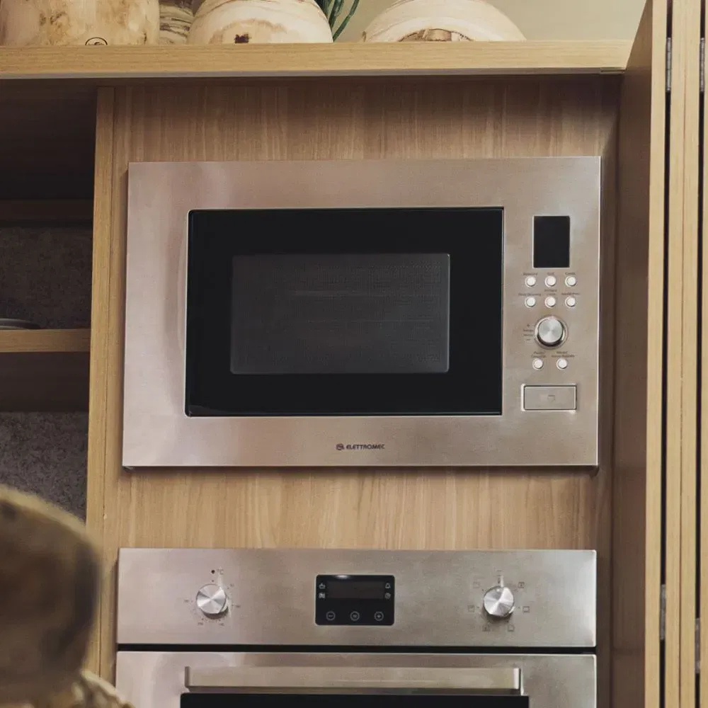 Micro-ondas-de-Embutir-Elettromec-Luce-Flat-Inox-25-Litros-220V-FMC-LT-25-LC-2GZB.4